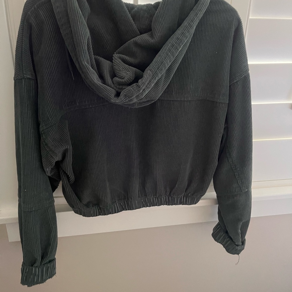 green jacket - Picture 2 of 3